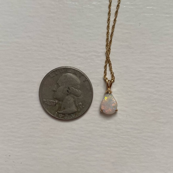 Vintage Opal & 14K Gold Necklace - Picture 8 of 13